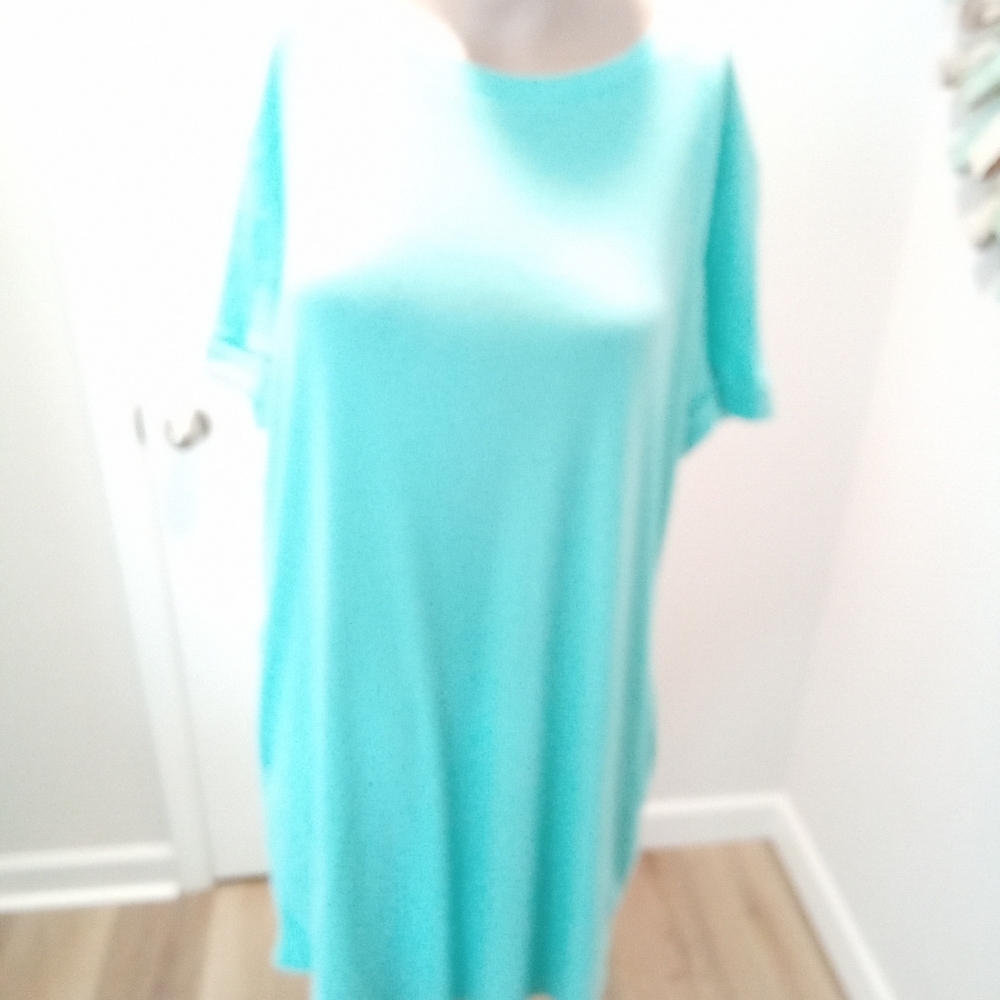 Turquoise Short Sleeve Dress XL with Pockets. No Size Tags or Brand Tags